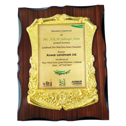 woodenworld plastic crest
