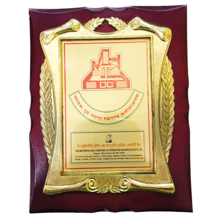 woodenworld plastic crest