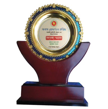 woodenworld plastic crest