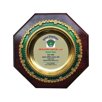 woodenworld plastic crest