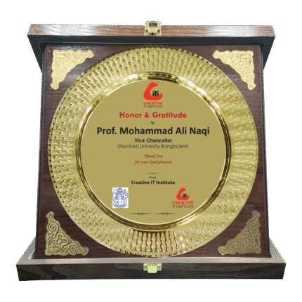 woodenworld round crest